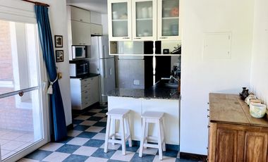 Casa en alquiler anual. 4 dorm. 4 baños. Pileta. Barrio Cerrado.