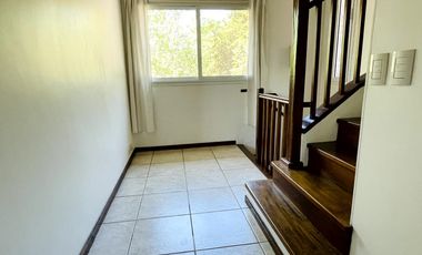 Casa en alquiler anual. 4 dorm. 4 baños. Pileta. Barrio Cerrado.
