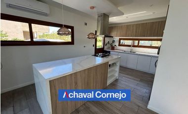 Casa en Vistas en Alquiler amoblada (2 dormitorios, jardin y pileta)