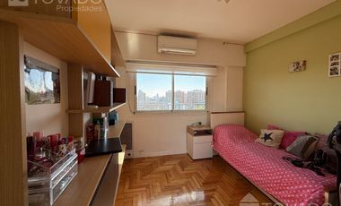 Piso Alto! 4 Ambientes con Cochera en Villa Urquiza!