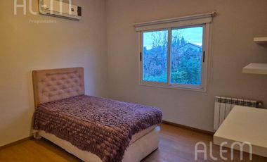 Casa de 3 Dormitorios en VENTA en El Centauro, Canning