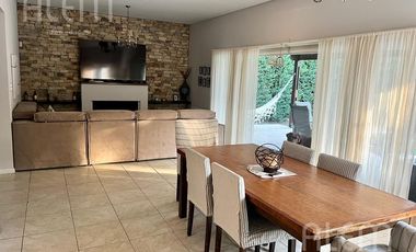 Casa de 3 Dormitorios en VENTA en El Centauro, Canning