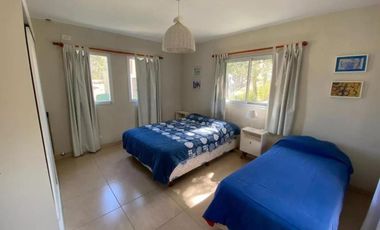 Casa en venta - 4 Dormitorios 3 Baños - Pinamar