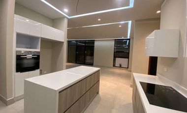 DEPARTAMENTO EN PRIMERA AVENIDA