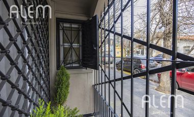 Casa de 3 dormitorios en venta en centro de  Lomas