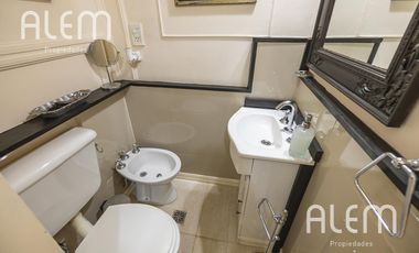 Casa de 3 dormitorios en venta en centro de  Lomas