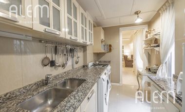 Casa de 3 dormitorios en venta en centro de  Lomas