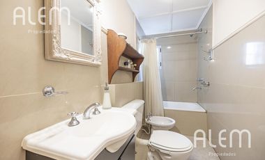 Casa de 3 dormitorios en venta en centro de  Lomas