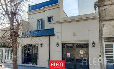 Casa de 3 dormitorios en venta en centro de  Lomas