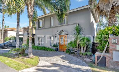 Impecable casa en venta en LA CANDELA