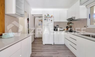 Impecable casa en venta en LA CANDELA