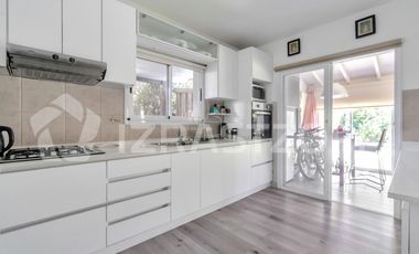 Impecable casa en venta en LA CANDELA