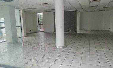 RENTO CENTRICO LOCAL COMERCIAL JUNTO AL AUDITORIO JOSEFA ORTIZ DE DOMINGUEZ
