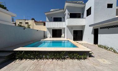 Casa en Venta con Paneles en  Gónzalo Guerrero, Mérida, Yucatán