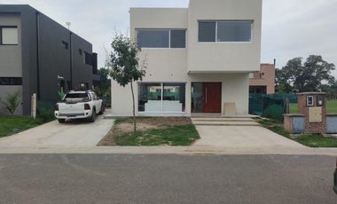 Casa en  venta Vila Marina I