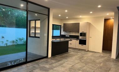 Casa en venta en Privada en  ZONA COUNTRY CLUB en Mérida Yucatán.
