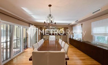 Casa en Venta 8 ambientes, San Isidro Con Pileta