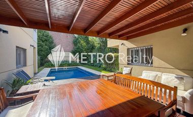 Casa en Venta 8 ambientes, San Isidro Con Pileta