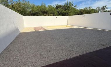 CASA EN VENTA EN PRIVADA EN CONKAL