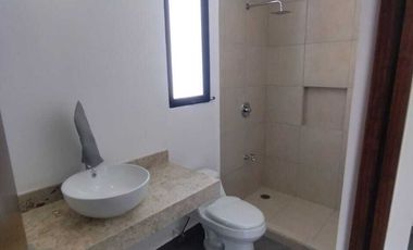 CASA EN VENTA EN PRIVADA EN CONKAL