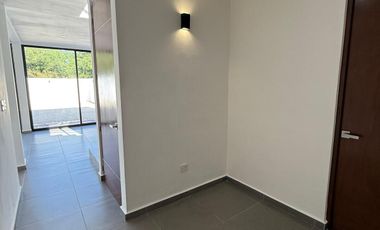 CASA EN VENTA EN PRIVADA EN CONKAL