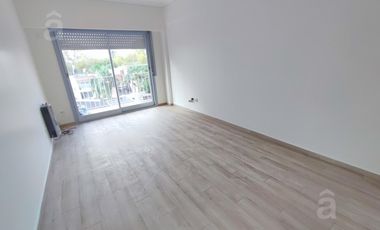 Departamento reciclado en alquiler - Villa Ballester -