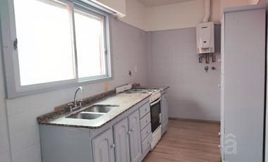 Departamento reciclado en alquiler - Villa Ballester -