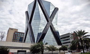 RENTA DE OFICINA EN VALLE ORIENTE SAN PEDRO GARZA GARCÍA
