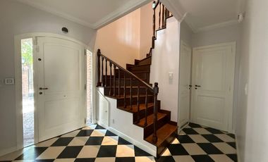 Casa en  Alquiler