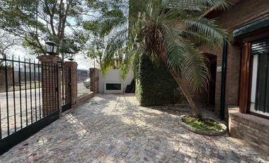 Casa en  Alquiler