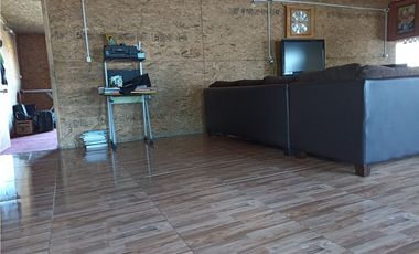 EN VENTA AMPLIA CASA MÁS UNA CABAÑA, PICHIRROPULLI, $ 93 MILLONES
