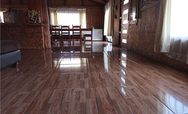 EN VENTA AMPLIA CASA MÁS UNA CABAÑA, PICHIRROPULLI, $ 93 MILLONES