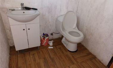 EN VENTA AMPLIA CASA MÁS UNA CABAÑA, PICHIRROPULLI, $ 93 MILLONES