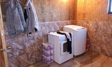 EN VENTA AMPLIA CASA MÁS UNA CABAÑA, PICHIRROPULLI, $ 93 MILLONES