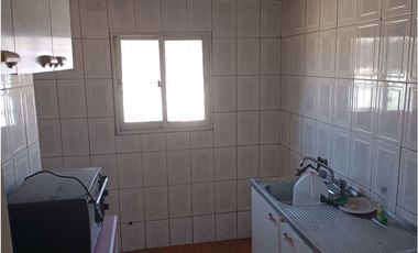 CASA EN VENTA, LO PRADO, TERRENO DE 295 MTS2, $ 140 MILLONES