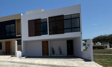 CASA EN VENTA EN LOMAS DEL DORADO/LAGOS Y LAGUNAS