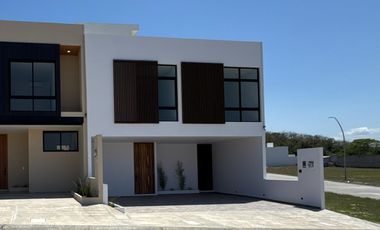 CASA EN VENTA EN LOMAS DEL DORADO/LAGOS Y LAGUNAS