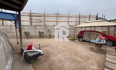 Venta casa en El Palomar frente a Santa Isabel