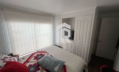 Venta casa en El Palomar frente a Santa Isabel