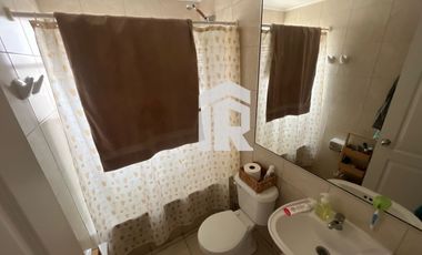 Venta casa en El Palomar frente a Santa Isabel