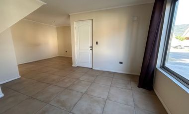 Se arrienda linda casa en condominio de Villa Galilea !!!