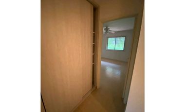 CASA DUPLEX EN CLAYTON 4REC 2B 235M2 SOLO AIRES Y CALENTADOR