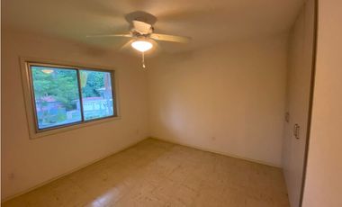 CASA DUPLEX EN CLAYTON 4REC 2B 235M2 SOLO AIRES Y CALENTADOR