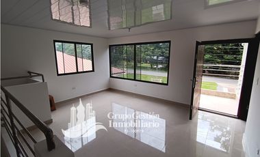 Vendo Casa Nueva Potrerillos