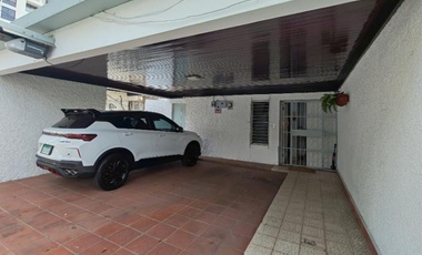 SAN FRANCISCO / 514M / PISCINA /  3 HABITACION + CUARTO Y B. SERVICIO