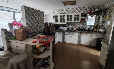 SAN FRANCISCO / 514M / PISCINA /  3 HABITACION + CUARTO Y B. SERVICIO