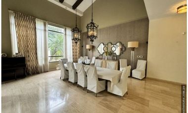 ALQUILER CASA EN CLAYTON AMOBLADA CON PISCINA MLD