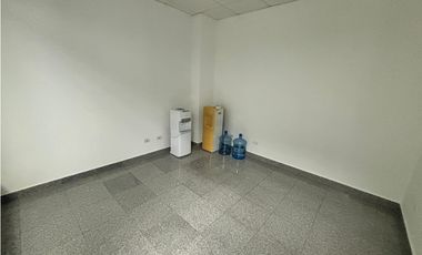 CALLE 50 / OFICINA / TORRE GLOBAL BANK / 131M / AMOBLADA /DIVISIONES