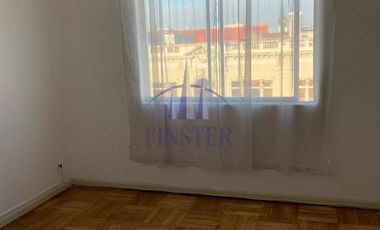 Finster Vende Amplio departamento Estación Central