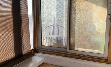 Finster Vende Amplio departamento Estación Central
